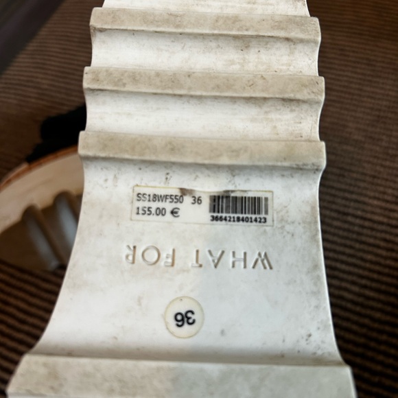 Black platform slides, bow in front, Size 6.5, but fit more like a 7 - Picture 2 of 6